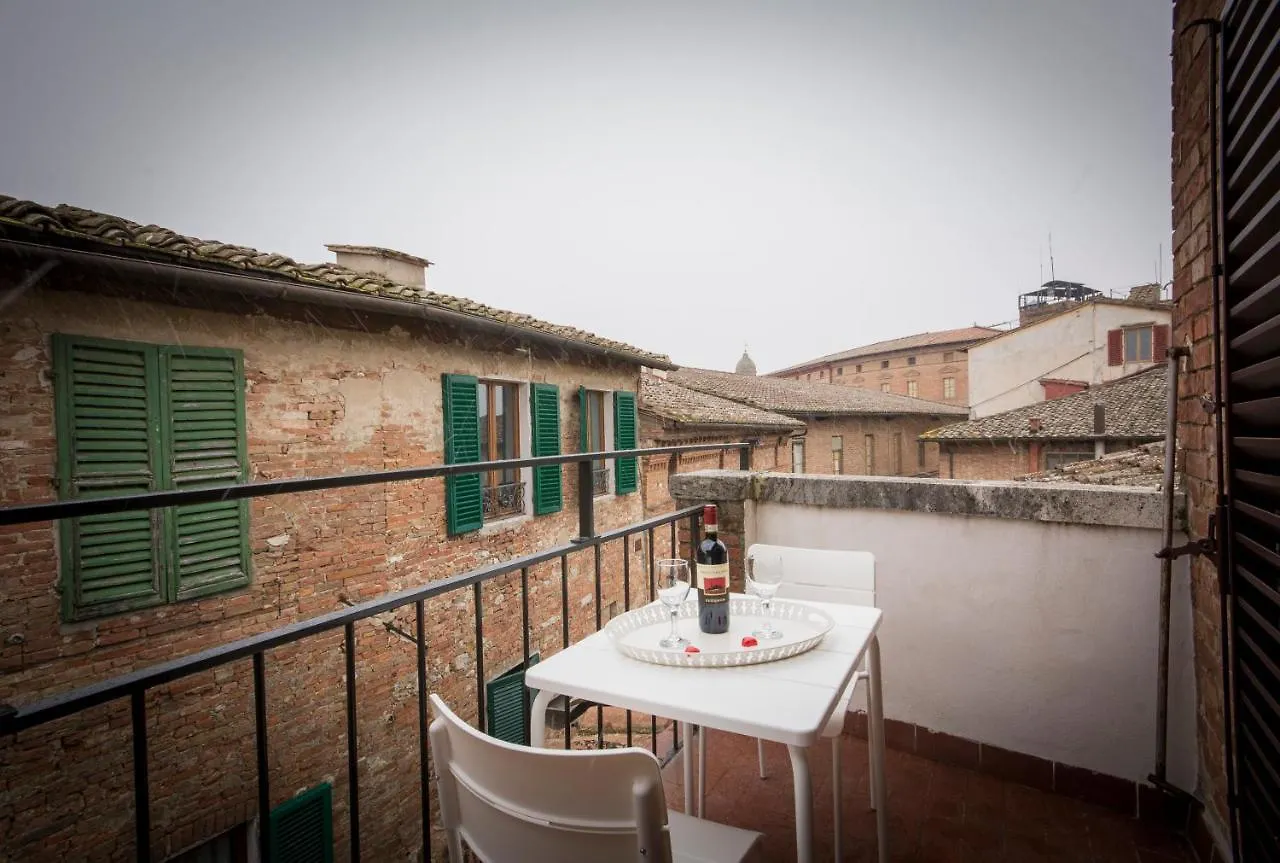 Astonish Cathedral View Apartment Siena